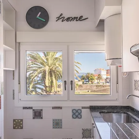 Apartment Con Vistas Al Mar Y Playa *